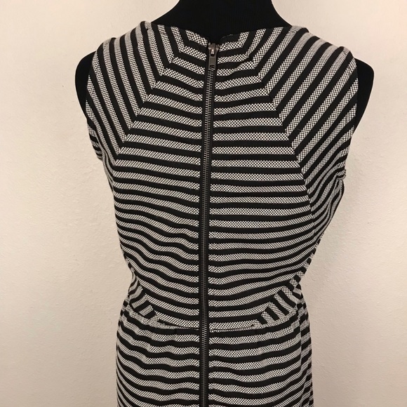 OLIVE + OAK | Striped Sleeveless Dress S - Picture 5 of 8